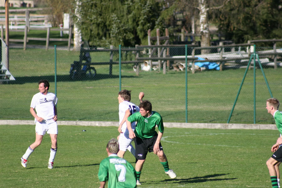 gal/19. Spieltag- SV Reischach-Wiesen/2007-04-16 SV Reischach - SV Wiesen 132.jpg